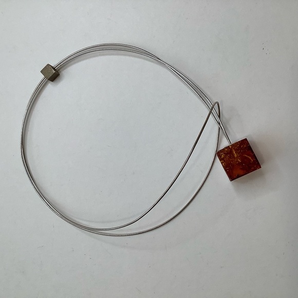 ARTISAN Modern Sterling & Amber Cube Pendant Statement Choker - Picture 5 of 9